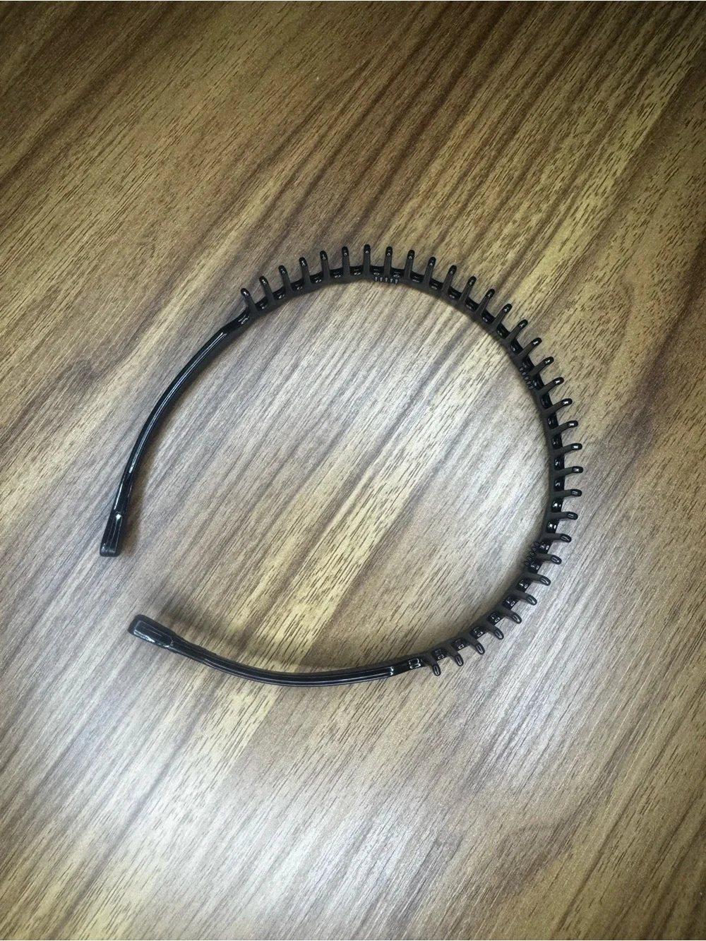 Classic Black Plastic Hairband with Inner Teeth - Secure Hold